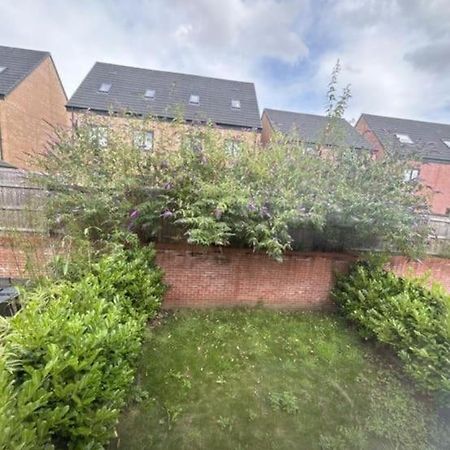 Private Room In A House With Parking In Lenton Nottingham Eksteriør bilde